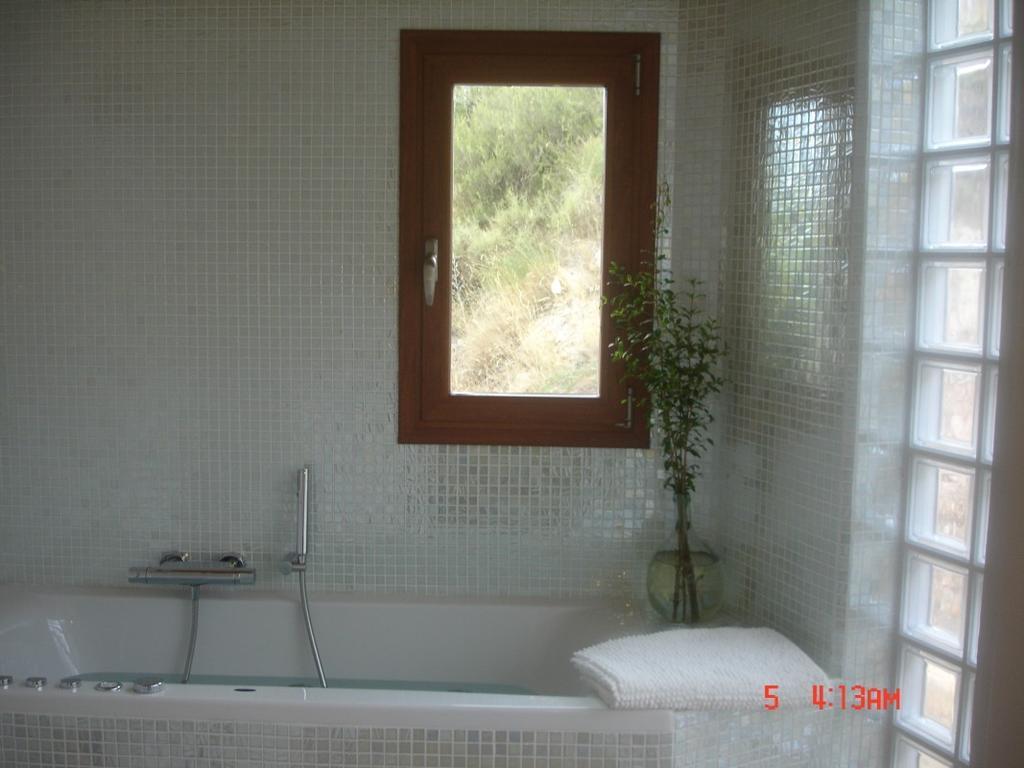 Ca L' Ermitanyo- Casa Torre Blanca Guest House Suria Room photo